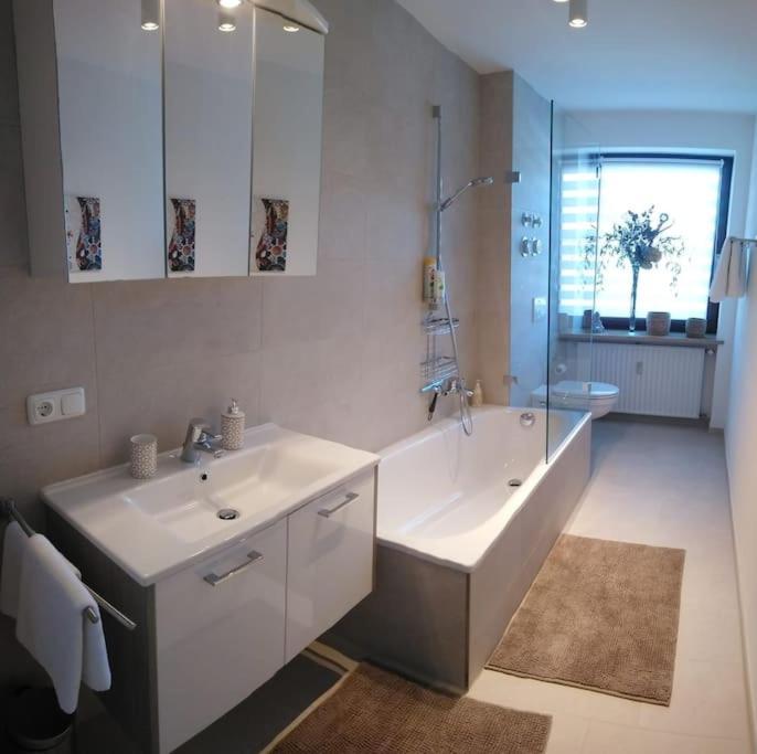 Wohnung Direkt Am Tegernsee Mit Xl-Terrasse Гмунд ам Тегернзее Екстериор снимка