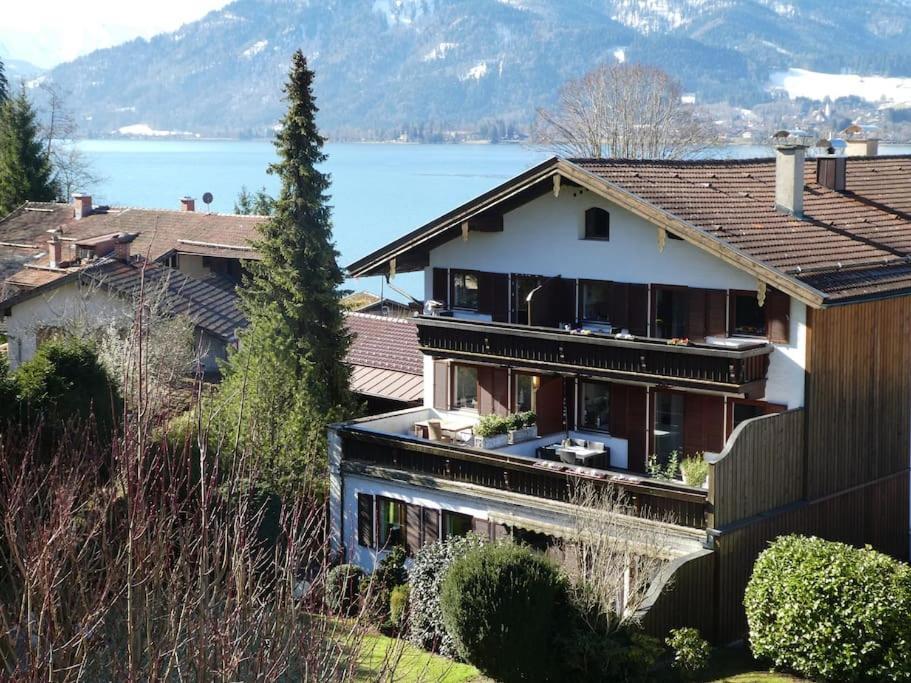 Wohnung Direkt Am Tegernsee Mit Xl-Terrasse Гмунд ам Тегернзее Екстериор снимка