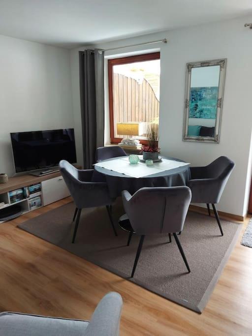 Wohnung Direkt Am Tegernsee Mit Xl-Terrasse Гмунд ам Тегернзее Екстериор снимка